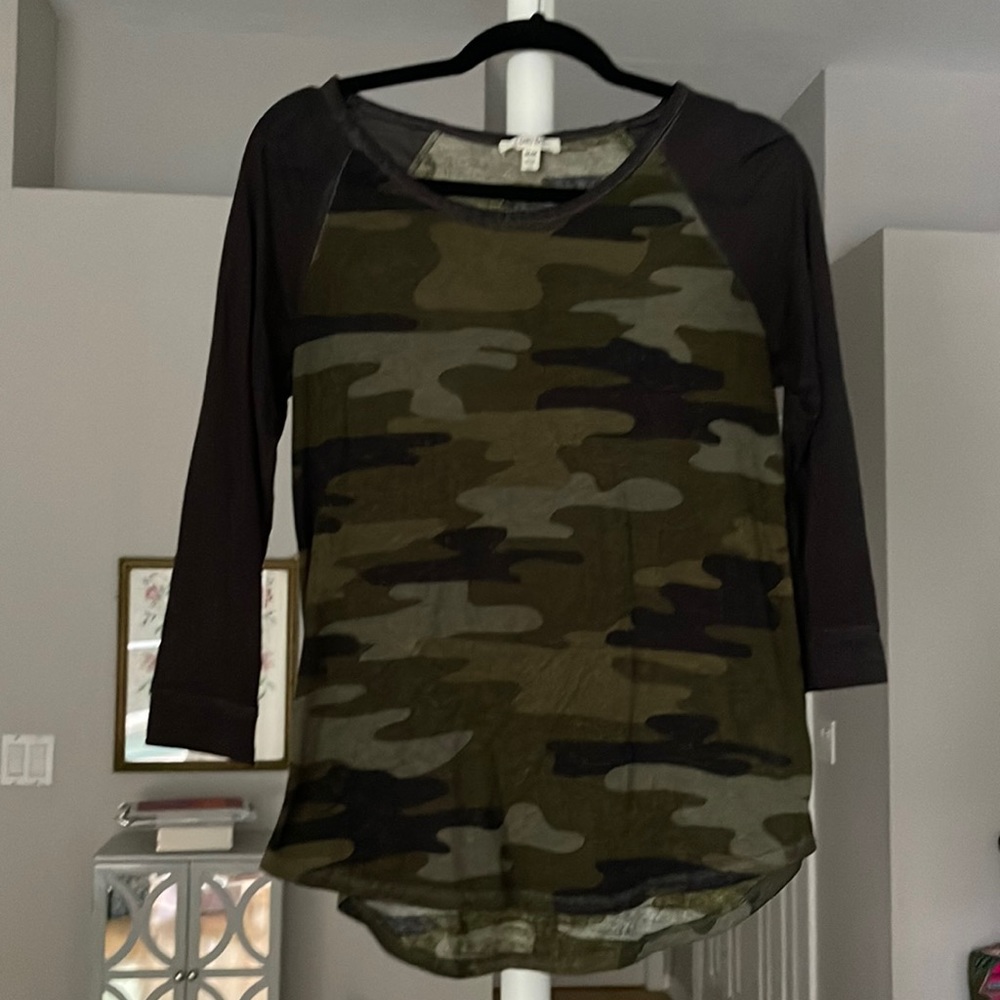 Baseball style long sleeve tee camo